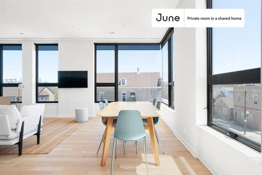 4 BR in Chicago