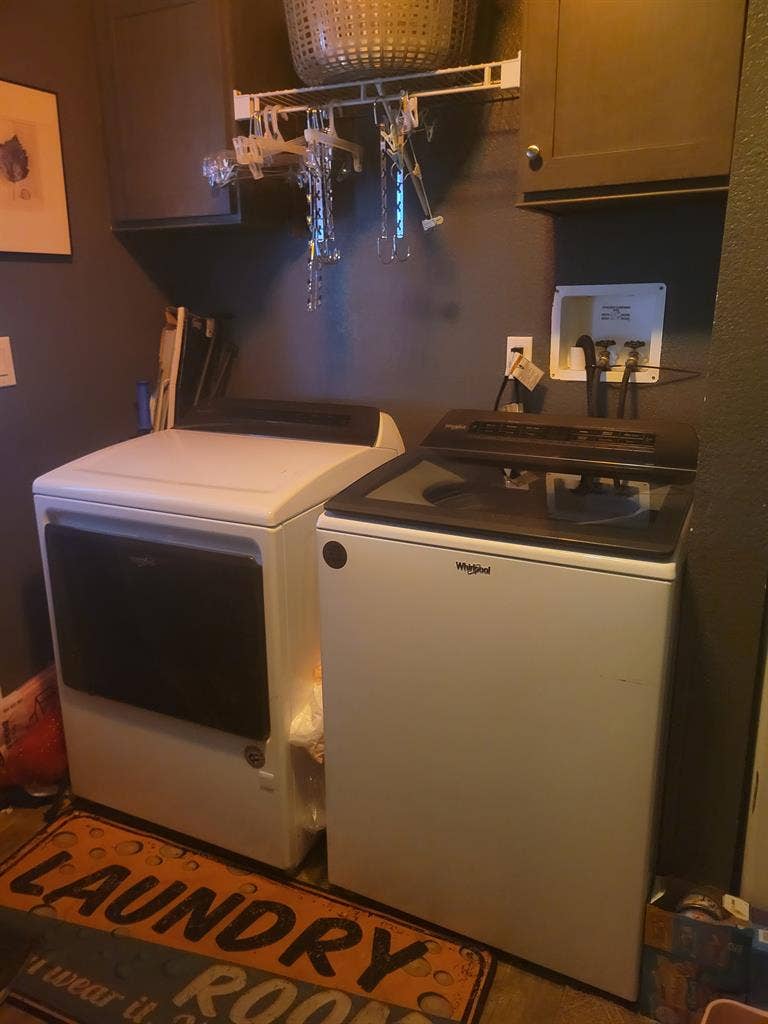 Room  furnished  or  unfurnished