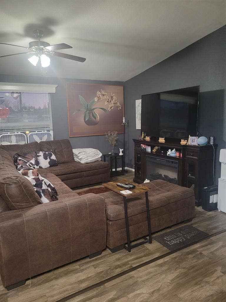 Room  furnished  or  unfurnished