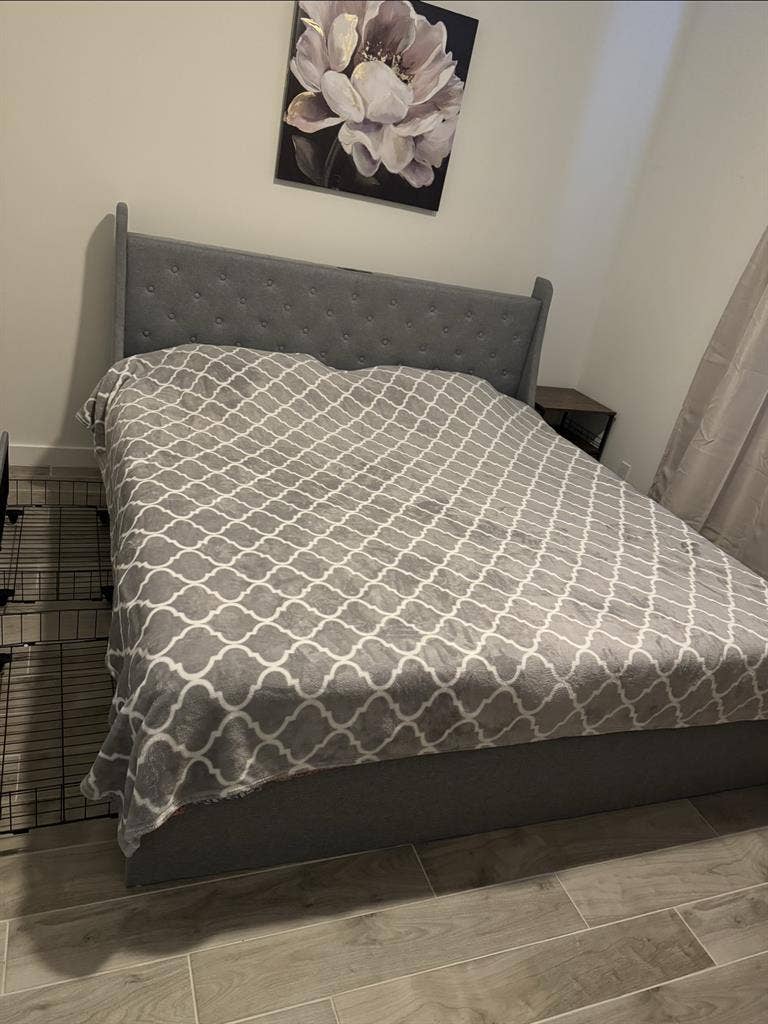 Room in 3 bedroom house