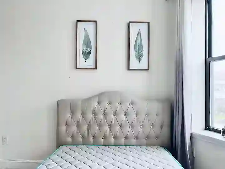 Furnished Room I min to Manhattan