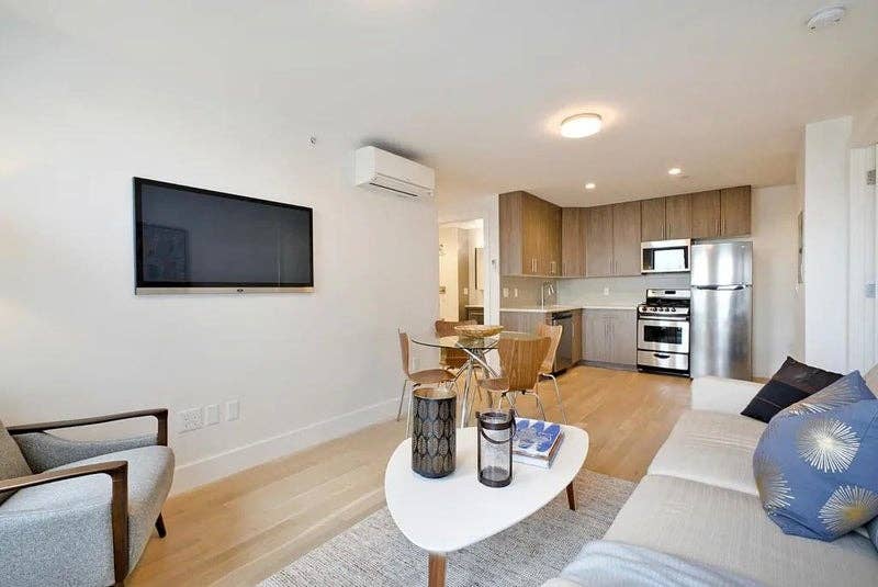 Furnished Room I min to Manhattan