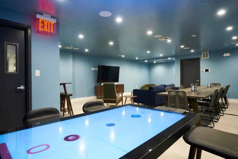 Furnished Room I min to Manhattan