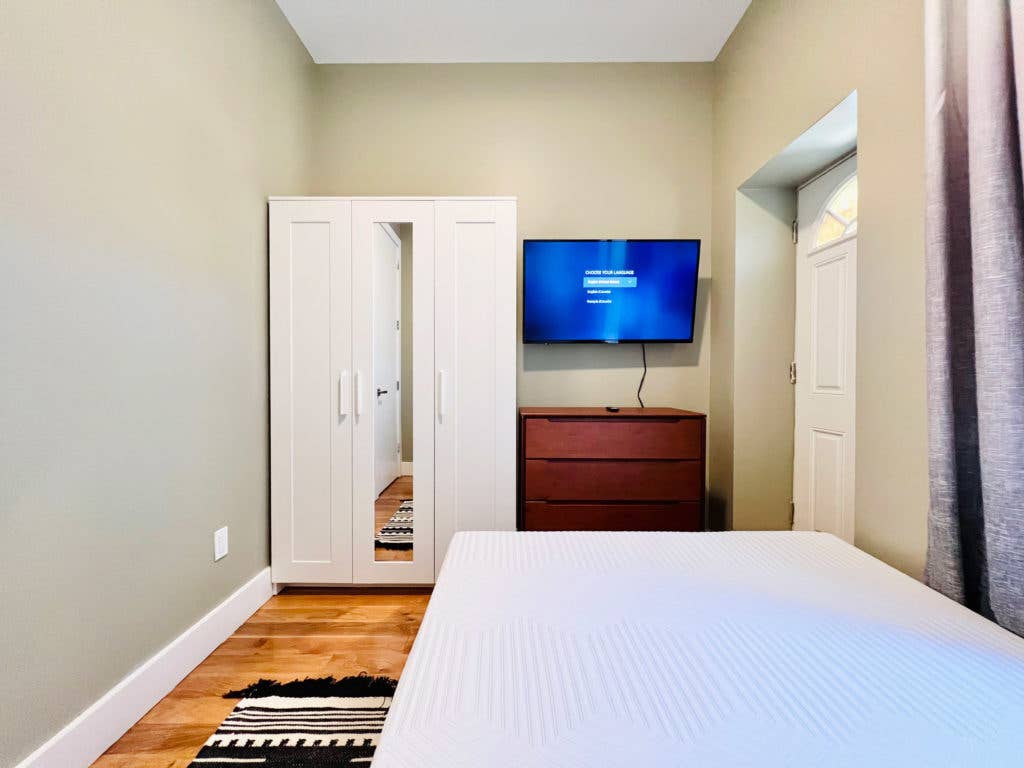 Room for Student or Professional