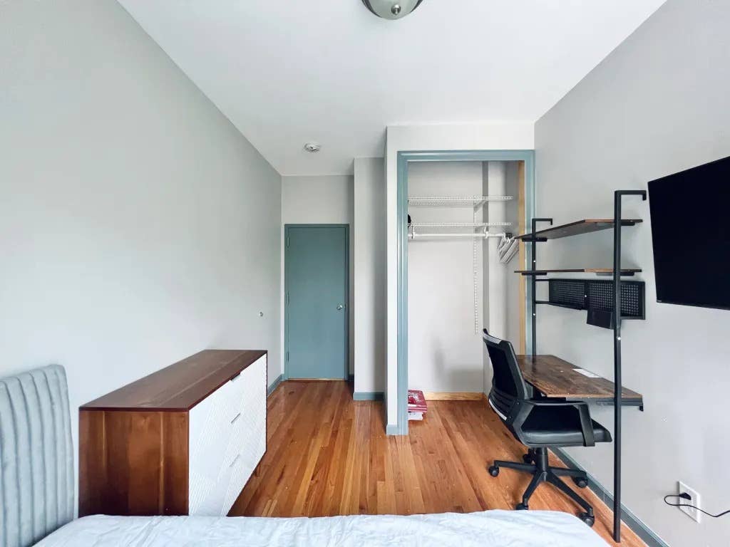 Room for Student or Professional
