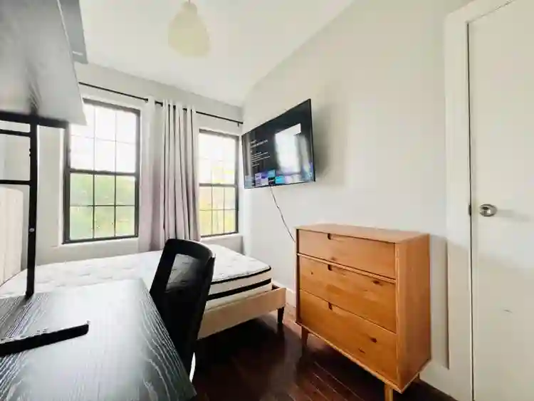 Room for Student or Professional