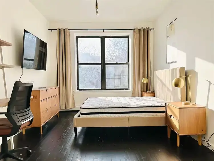 Room for Student or Professional