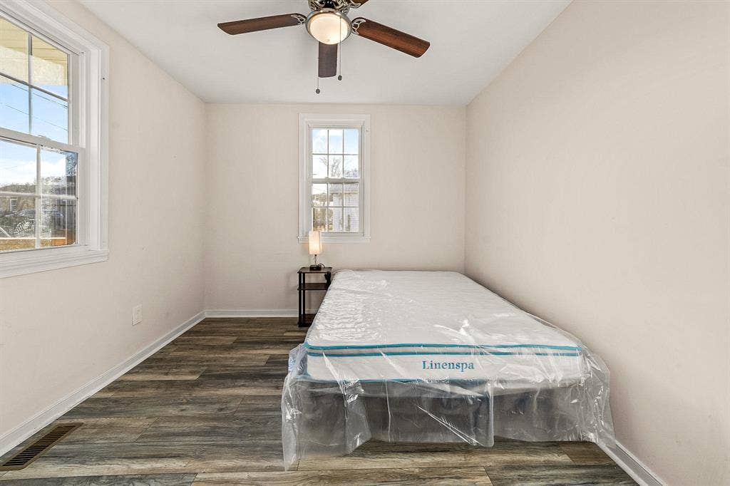 5 BR in Petersburg