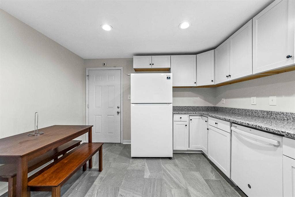 5 BR in Petersburg
