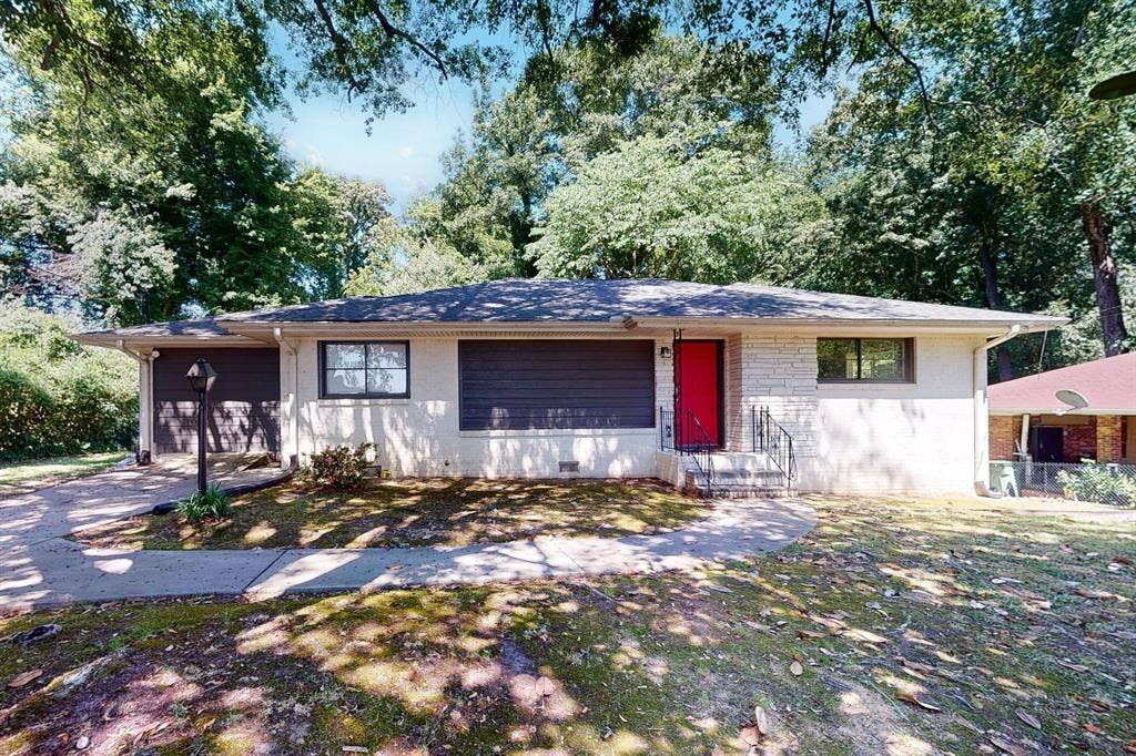 4 BR in Atlanta