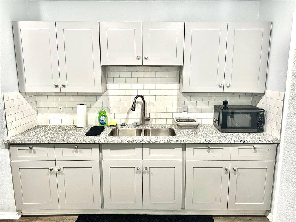 8 BR in Houston