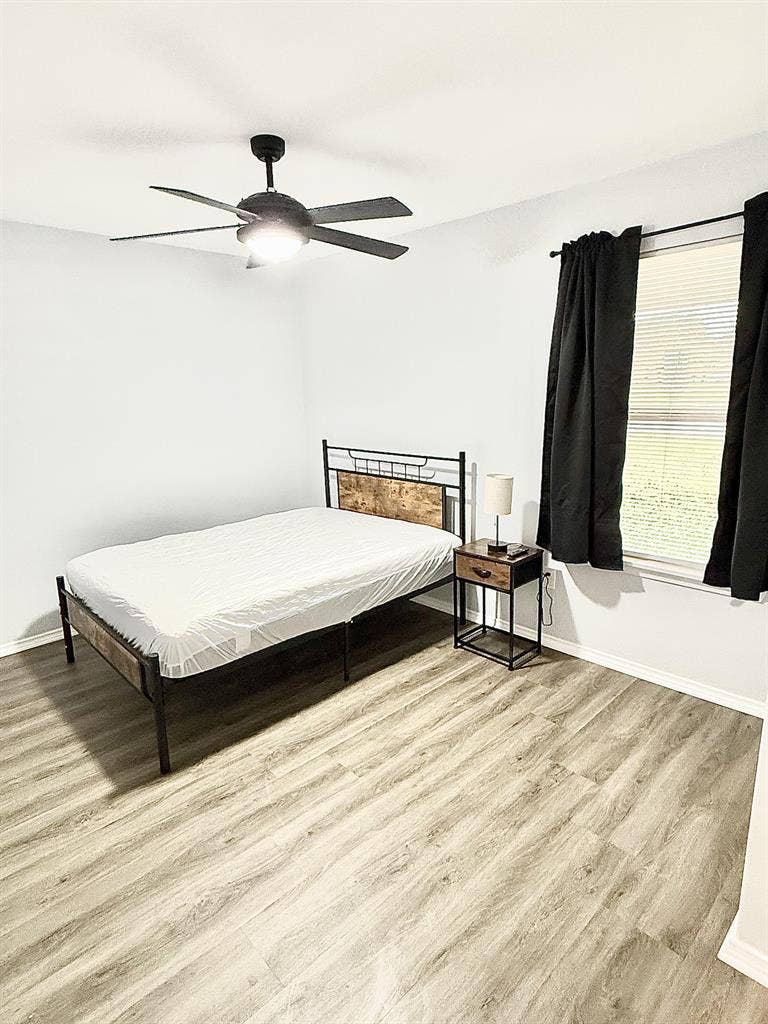 8 BR in Houston