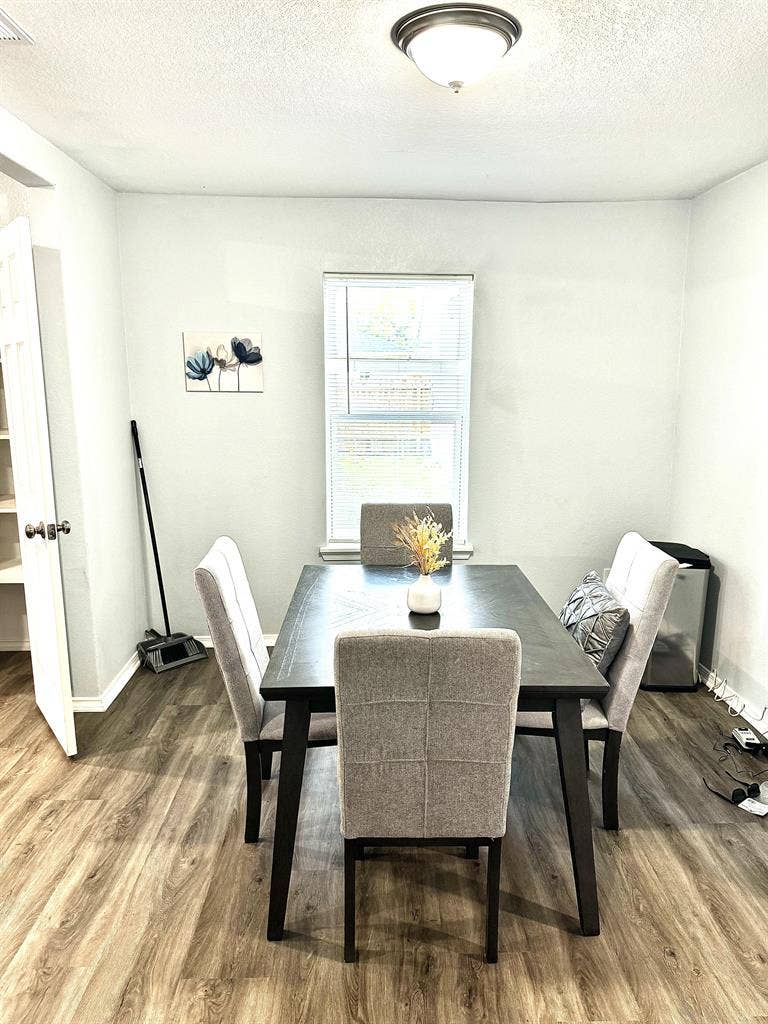 8 BR in Houston