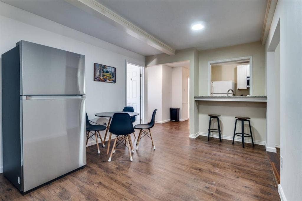 12 BR in Dallas