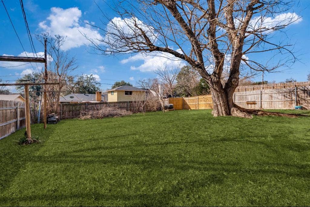 12 BR in Dallas