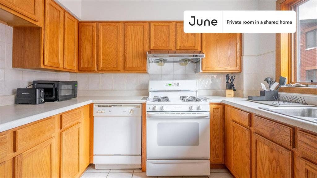 4 BR in Chicago