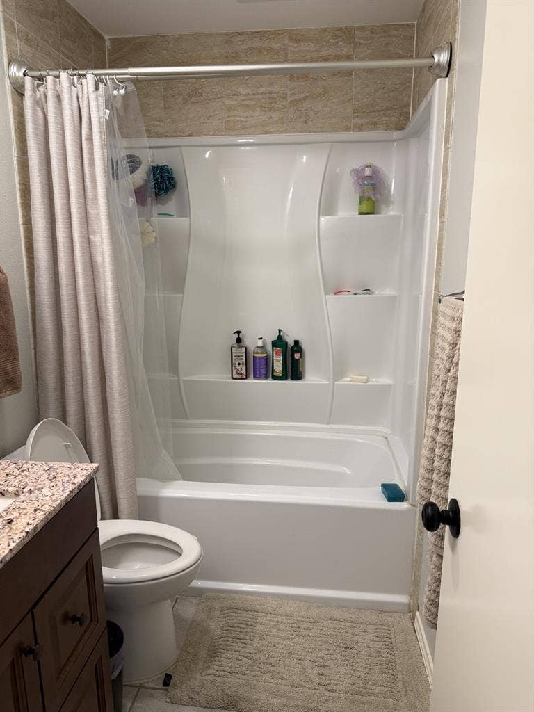 Room avail in Converse, TX