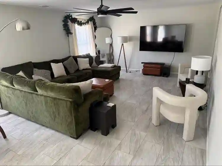 Room avail in Converse, TX