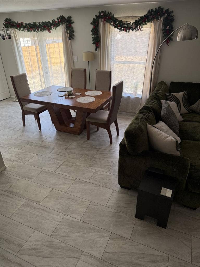 Room avail in Converse, TX