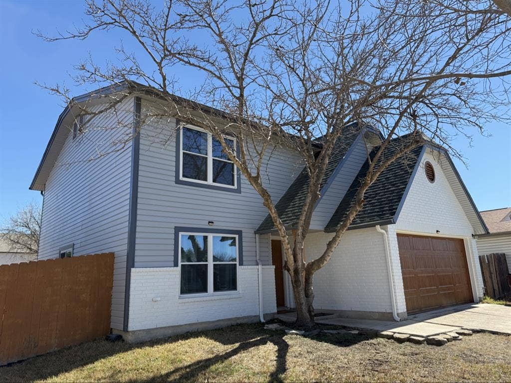 Room avail in Converse, TX