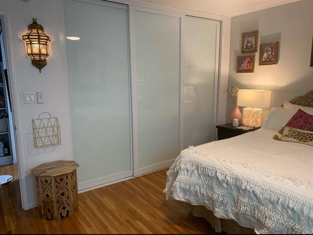 Looking for great female roommate!