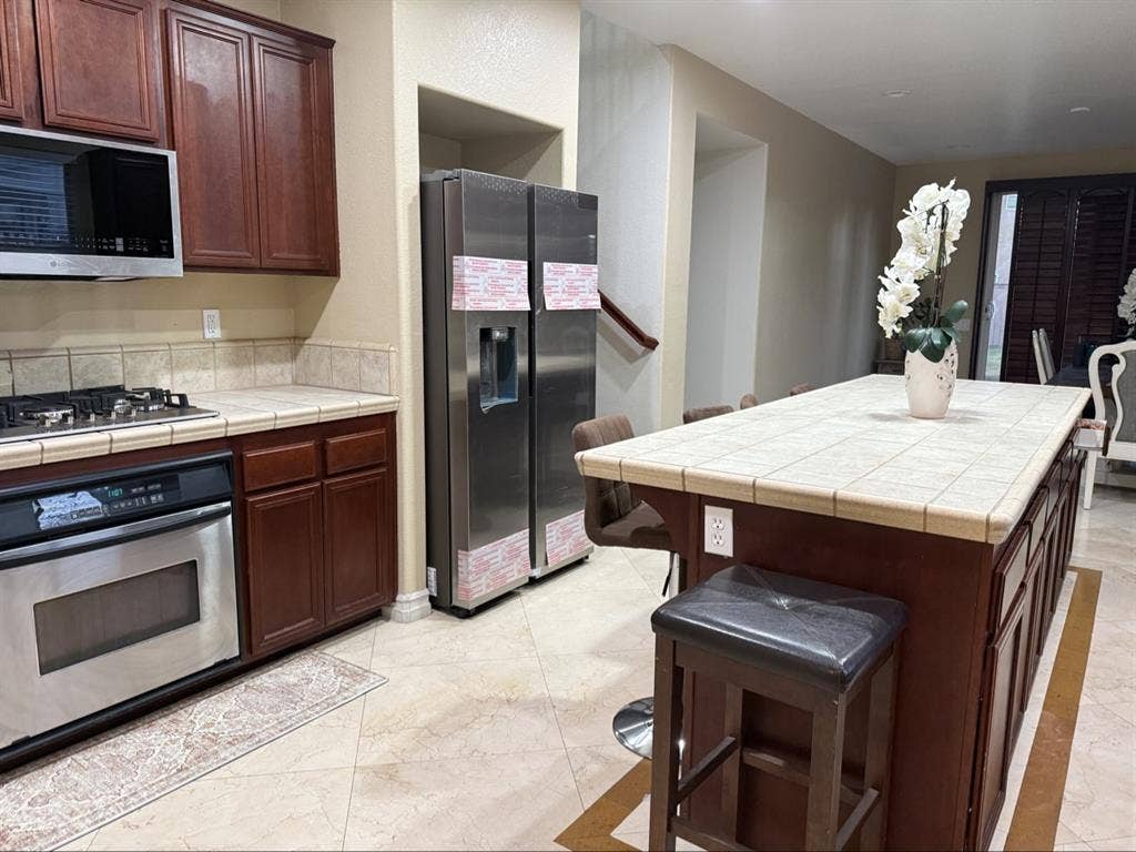 Large Furnished room in Perris, CA