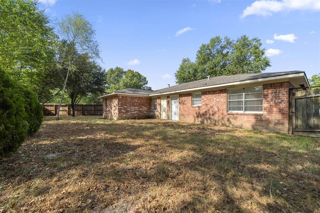 8 BR in Houston