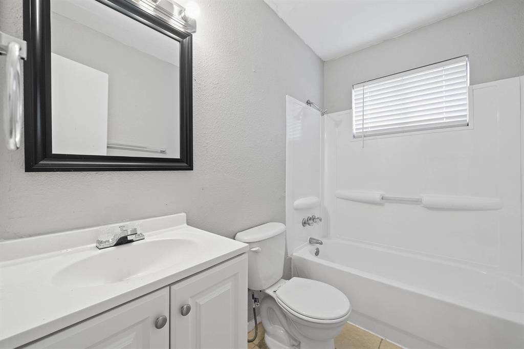 8 BR in Houston