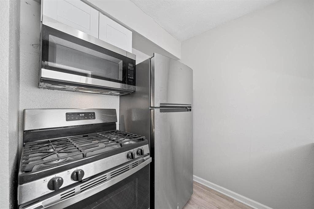 8 BR in Houston
