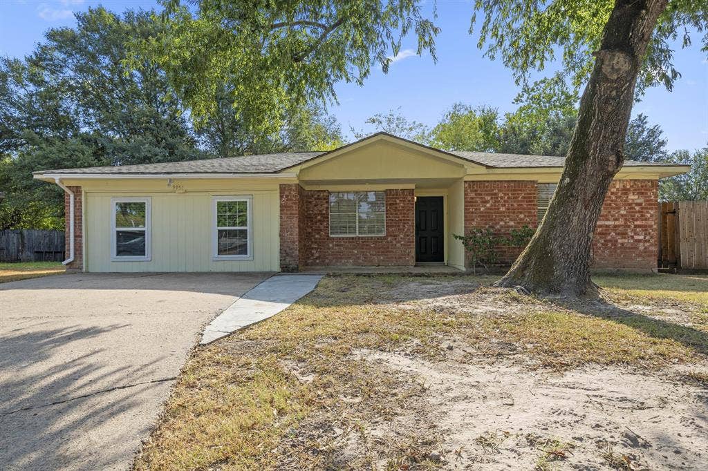 8 BR in Houston