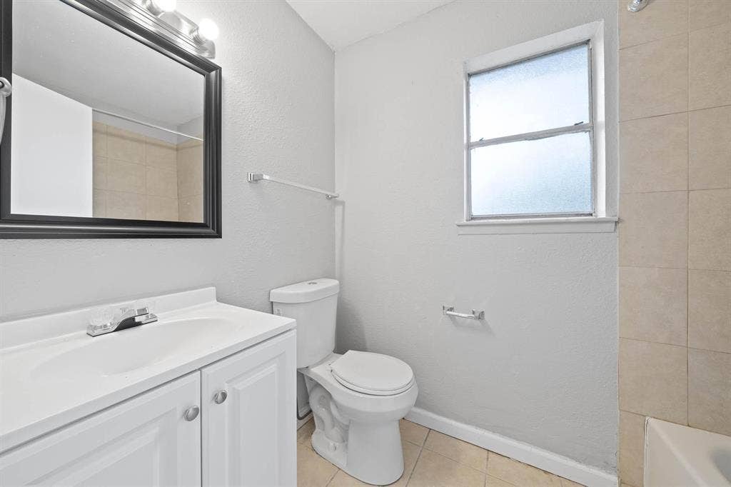 8 BR in Houston