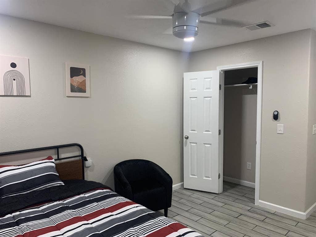 8 BR in Cove