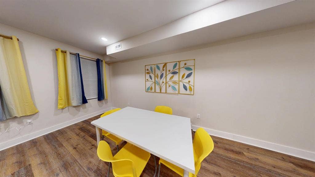 5 BR in Baltimore