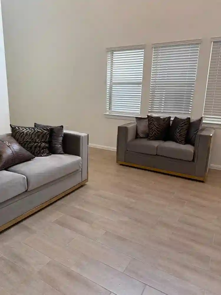 4 BR in Cypress