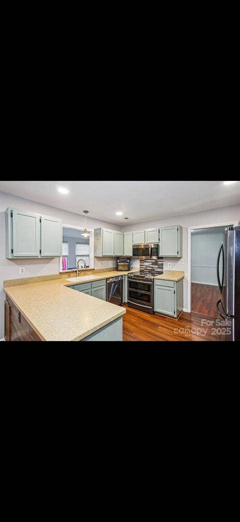 furnished room with utilities incl