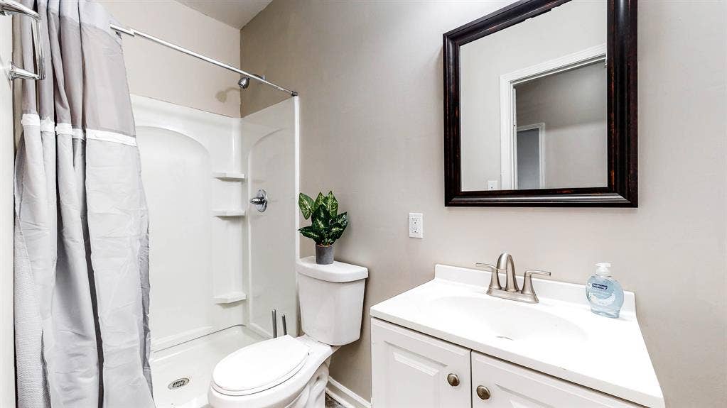 10 BR in College Park