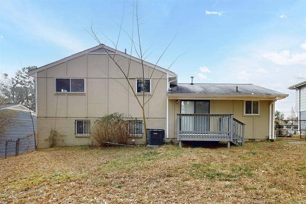 8 BR in College Park