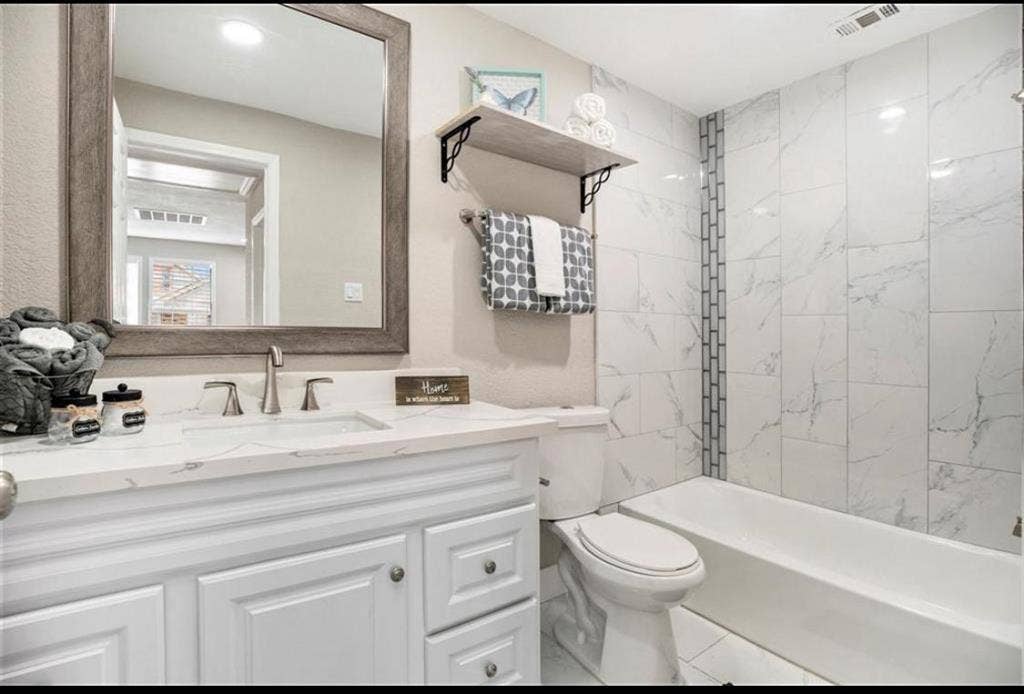 3 BR in Houston