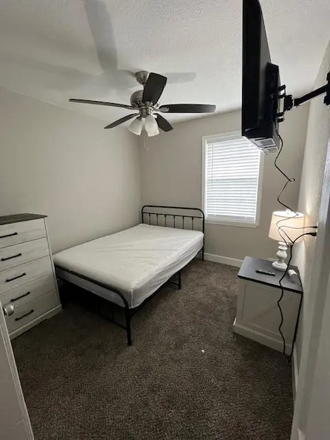 3 BR in Houston
