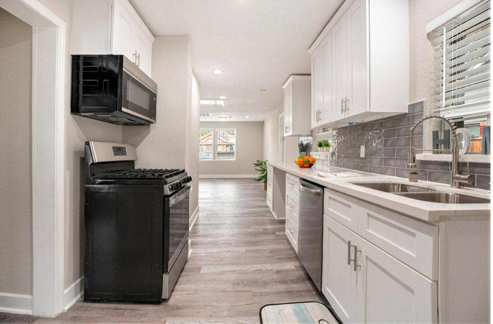 3 BR in Houston