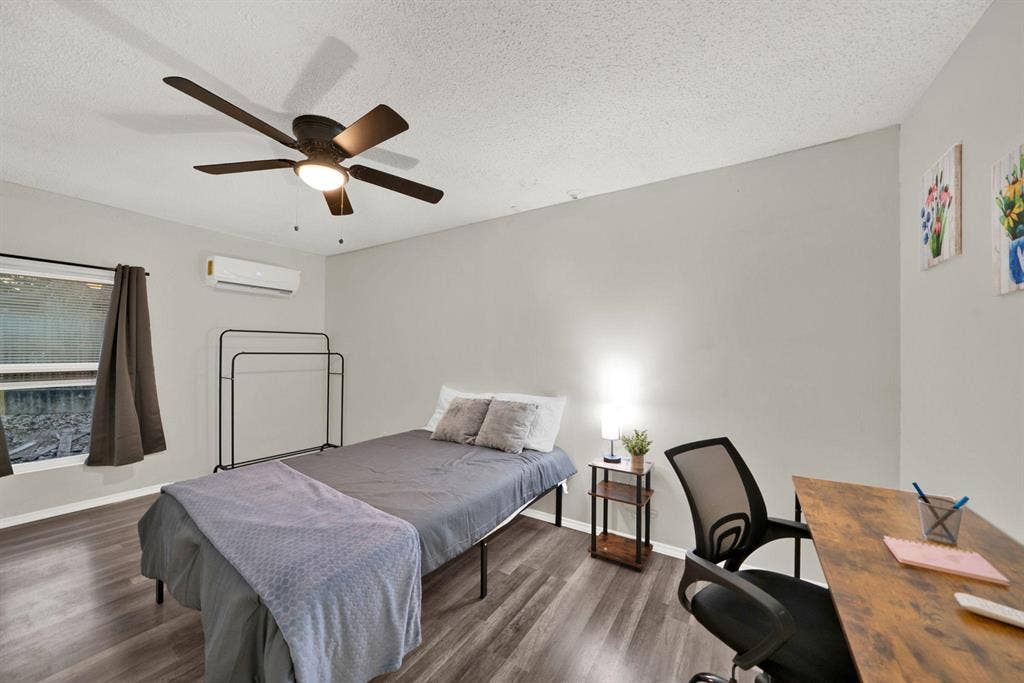 8 BR in Duncanville