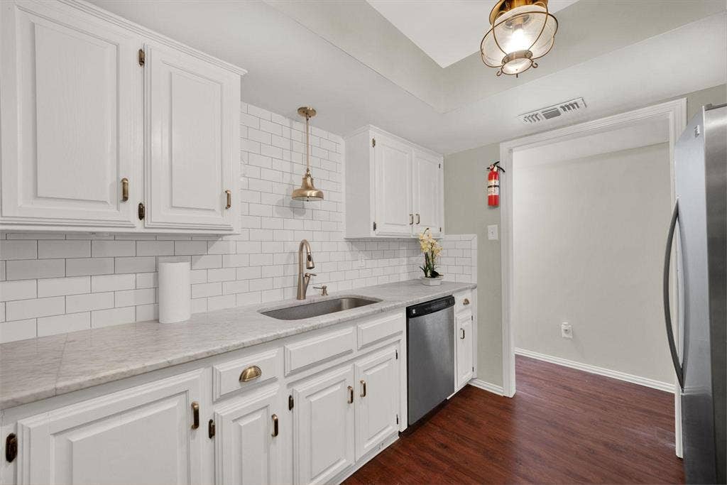 8 BR in Duncanville
