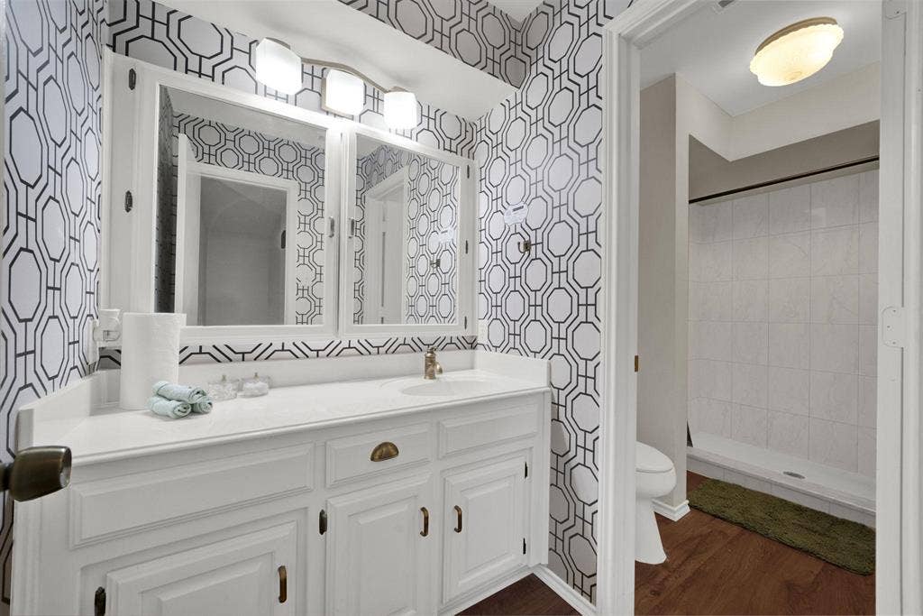 8 BR in Duncanville
