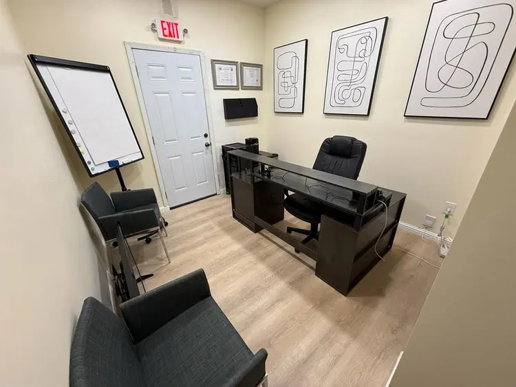 1 BR in Los Angeles
