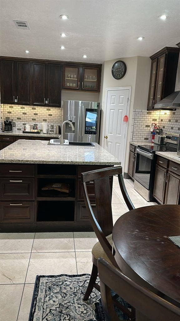 3 BR in Houston