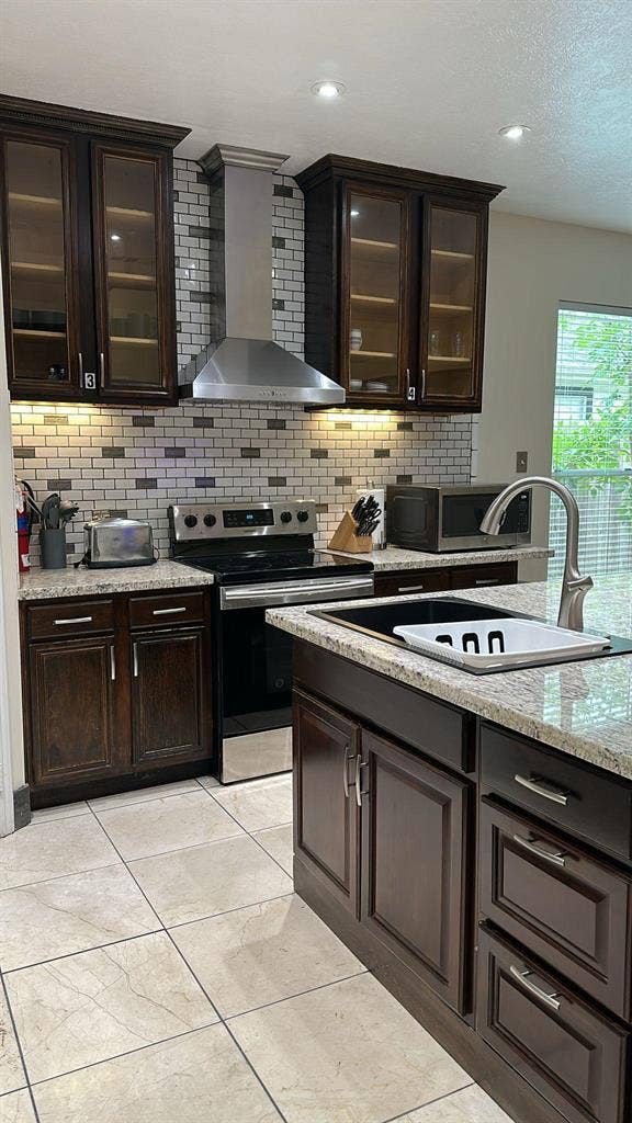 3 BR in Houston