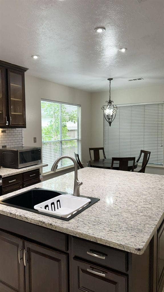 3 BR in Houston