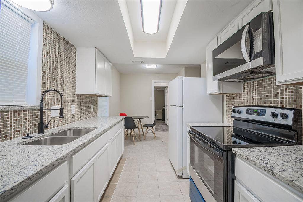 10 BR in Dallas