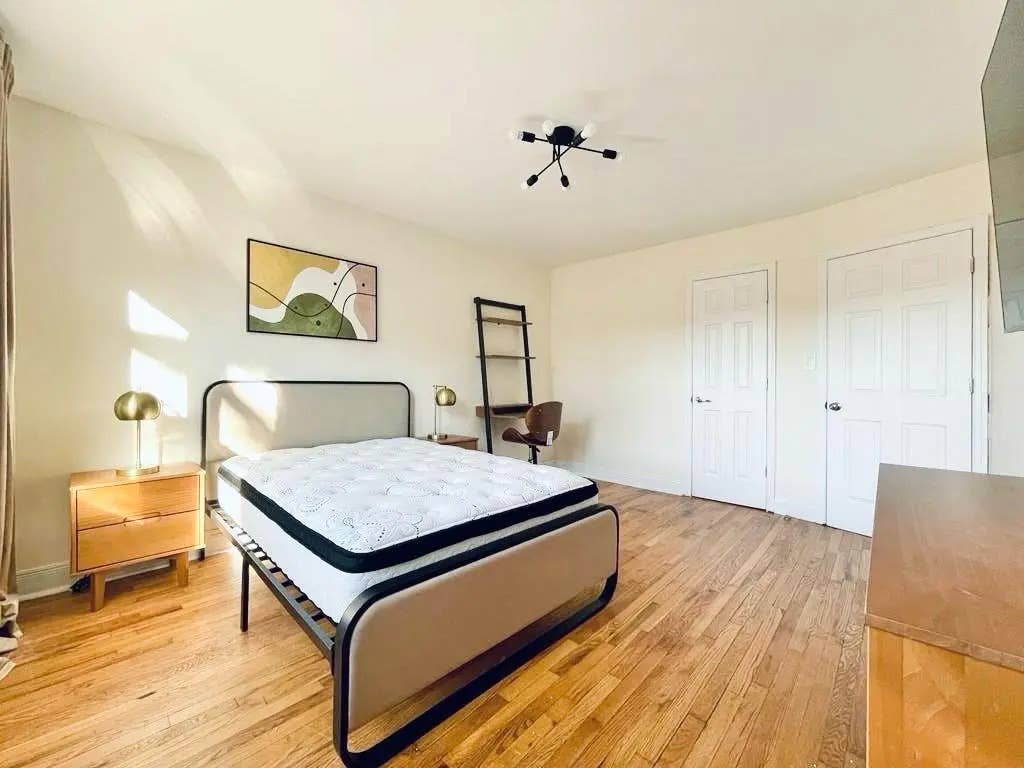 Room for Student or Professional