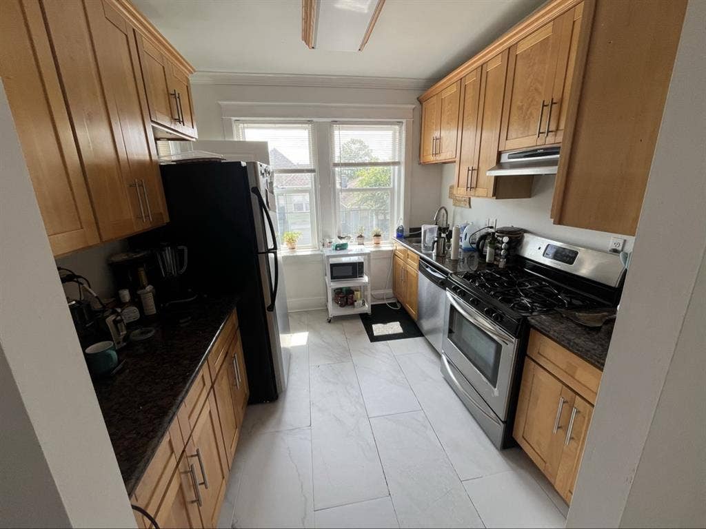 2 rooms and a private bath for rent